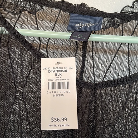 NWT buckle sheer top size medium - Picture 2 of 3